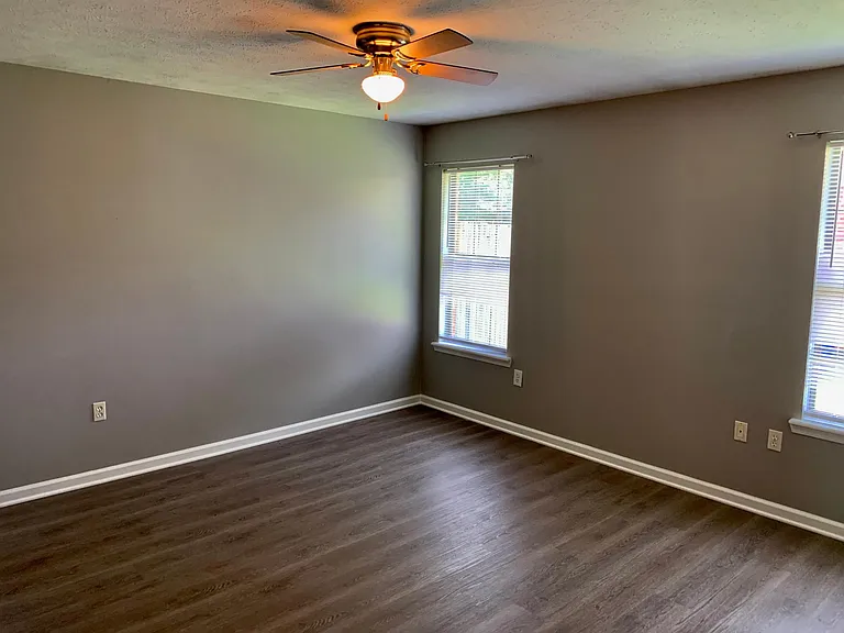 1645 Southern Hills Dr — Photo 10