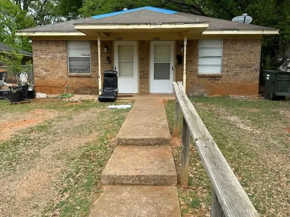 1001 W Queen St, Tyler, TX 75702