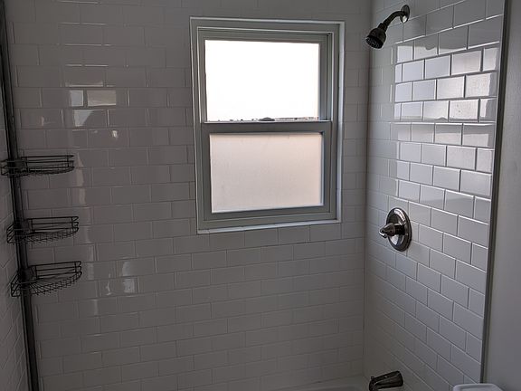 4th image of 94 North St #1