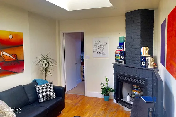 Rented by Sotheby's International Realty | media 11