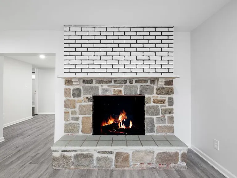 77 Alexander Ave — Photo 8
