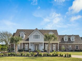 3633 Lake Michel Ct, Gretna, LA 70056