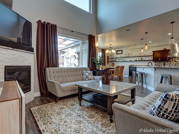 3rd image of 10530 Vancouver Cir