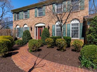 5175 Dungannon Rd, Fairfax, VA 22030