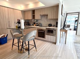 19 Bathurst St