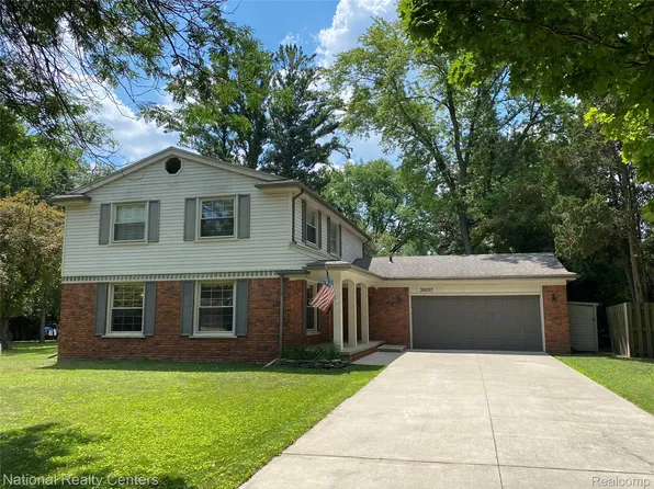 35037 Ellen Ct, Livonia, MI 48154