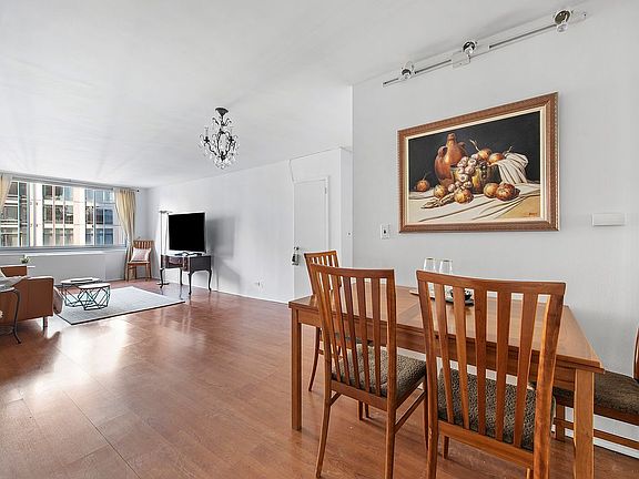 2nd image of 2025 Broadway APT 14A