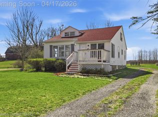 8375 Denton Hill Rd, Fenton, MI 48430