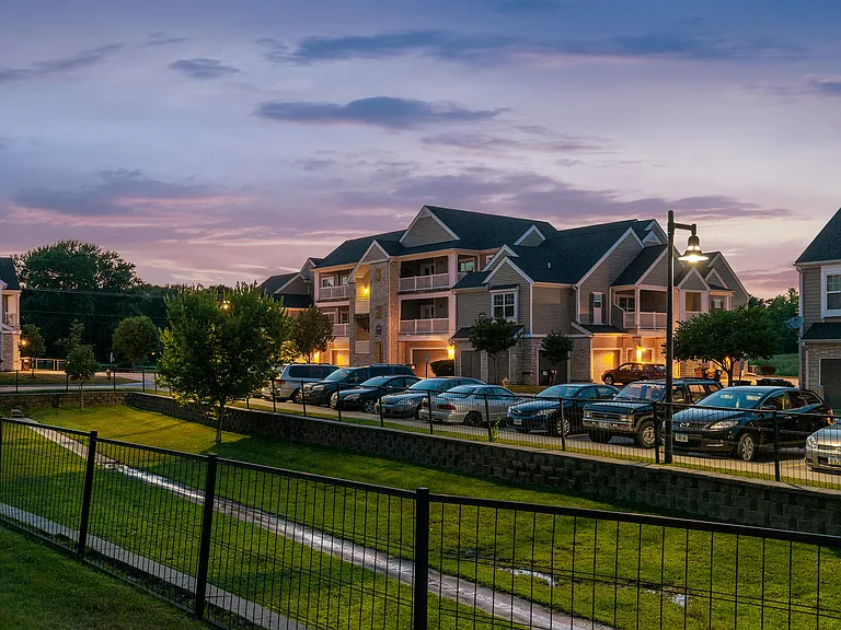 Mansions at Jordan Creek — Photo 28