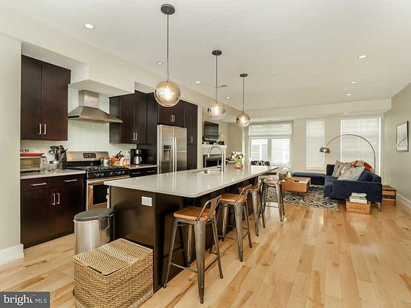 4th image of 1008 N Orkney St
