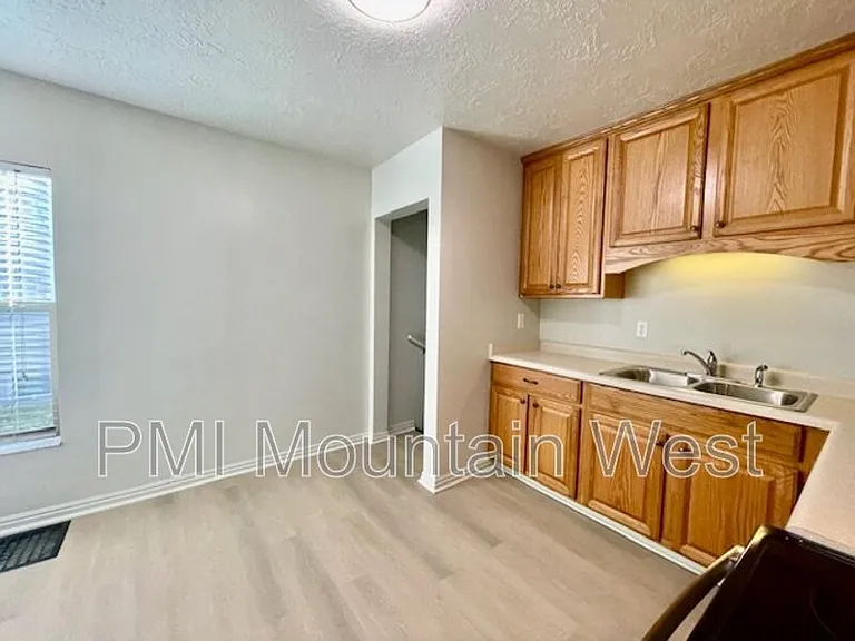 2903 Harrison Blvd — Photo 11