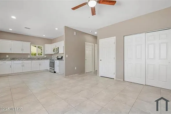 2 bed, 895 sqft, $1,450 — Photo 2