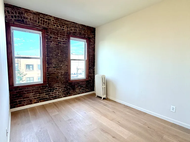 31-16 Steinway St #3F — Photo 4