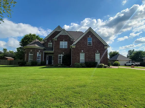 35 Black Ankle Dr, Oakland, TN 38060