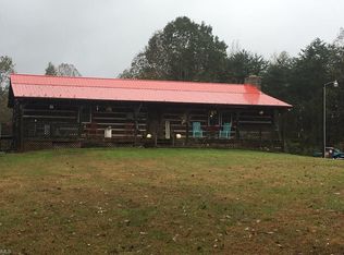 164 Borden Ln, Pinnacle, NC 27043