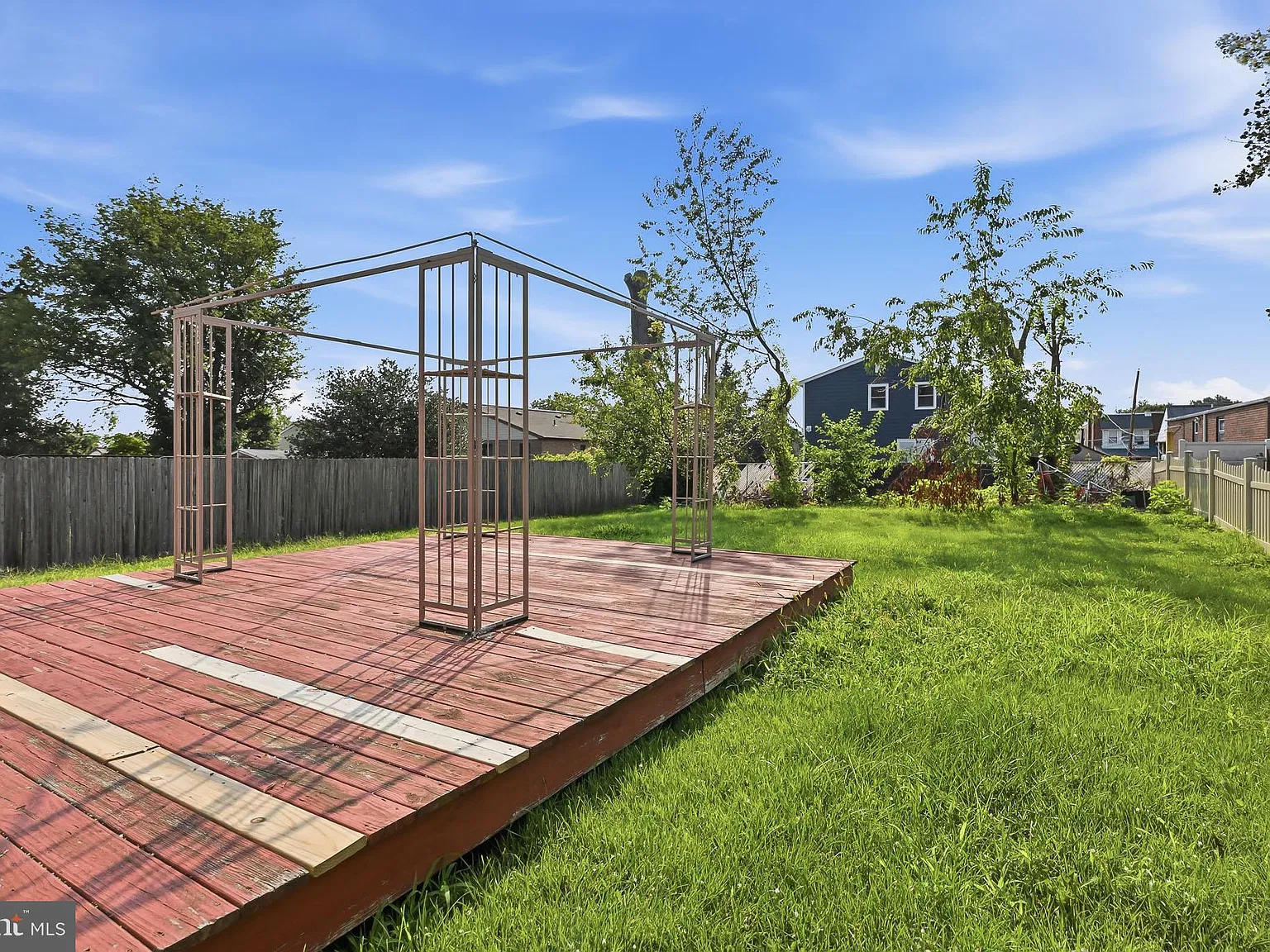 2 bed, 1.0 bath, 1300 sqft, $1,500 — Photo 3