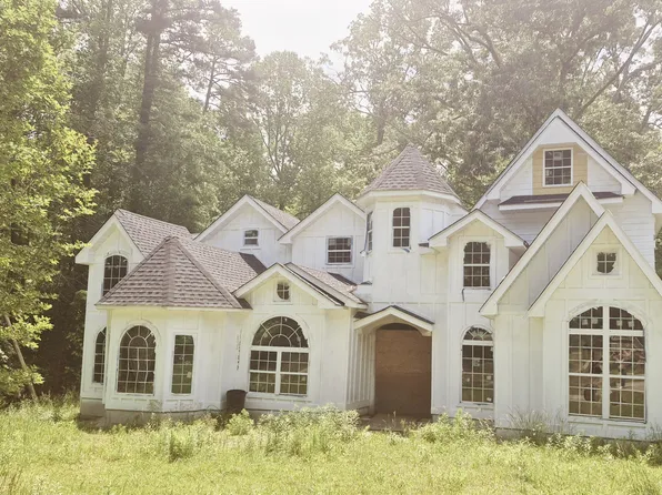 74 Jiles Rd, Carrollton, GA 30117