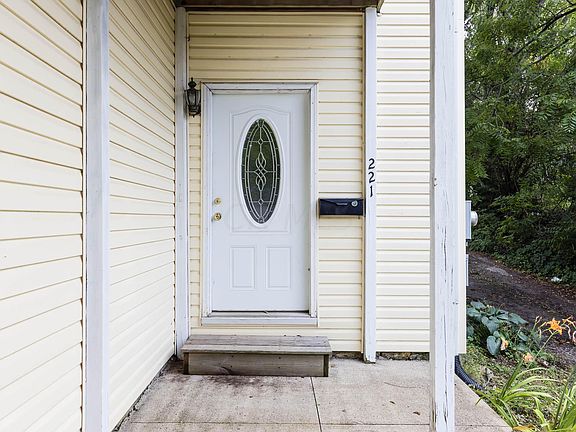 2nd image of 221/223 Bain Ave #223
