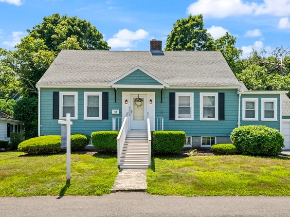 31 Crescent St, Rockland, MA 02370
