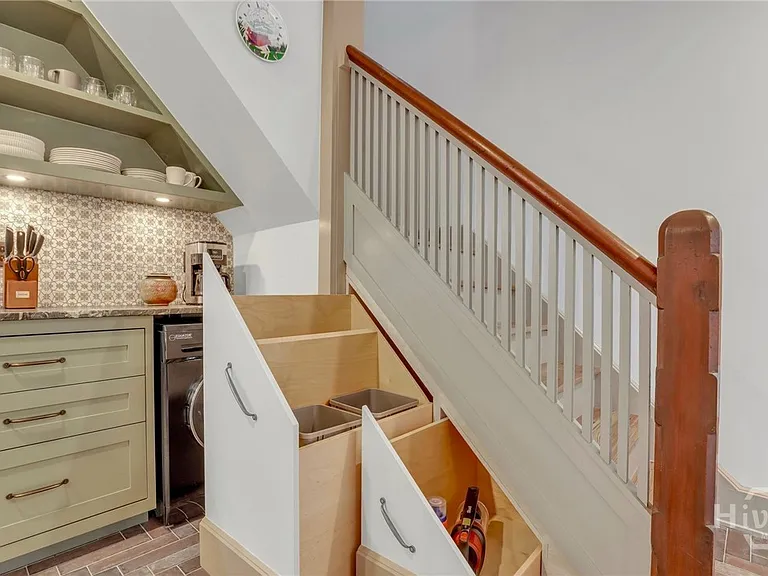 410 1/2 E Victory Dr #CARRIAGE HOUSE — Photo 11