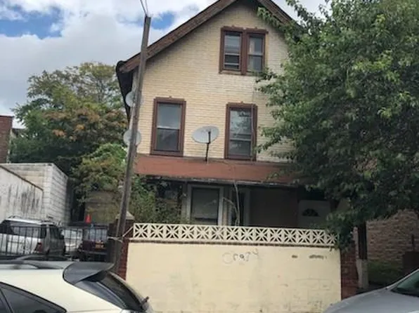 711 E 220th St, Bronx, NY 10467