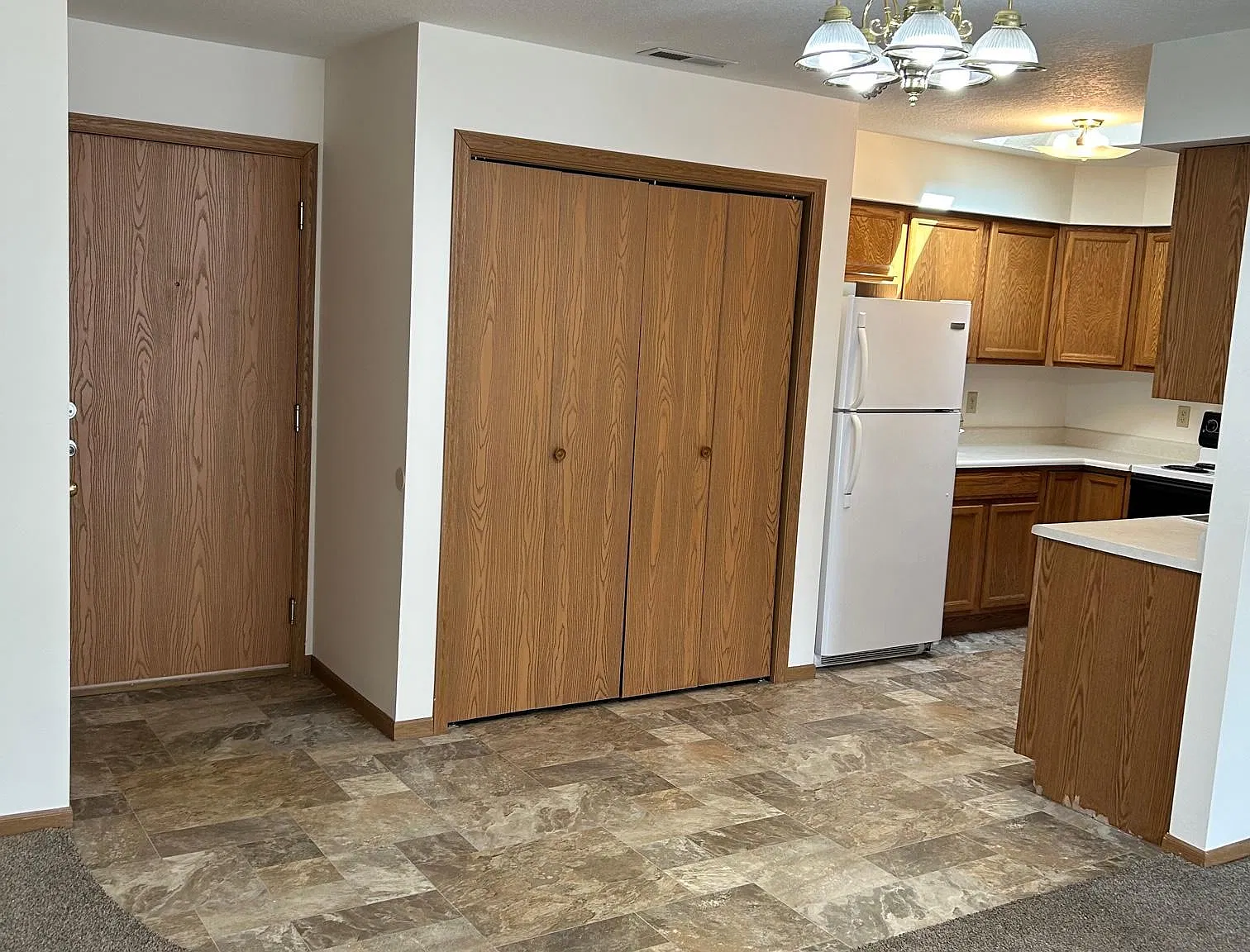 720 Medinah Ct — Photo 3