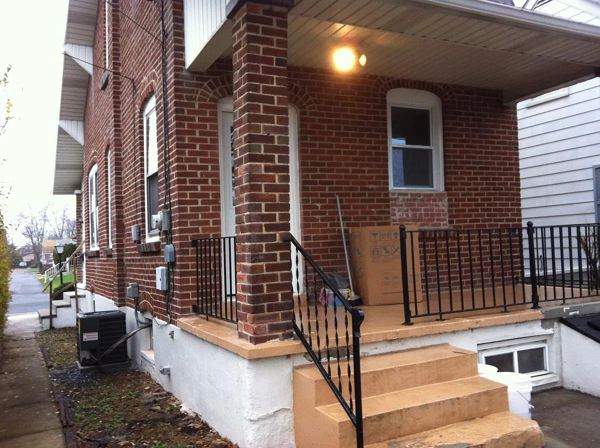 1013 N Van Buren St photo 1