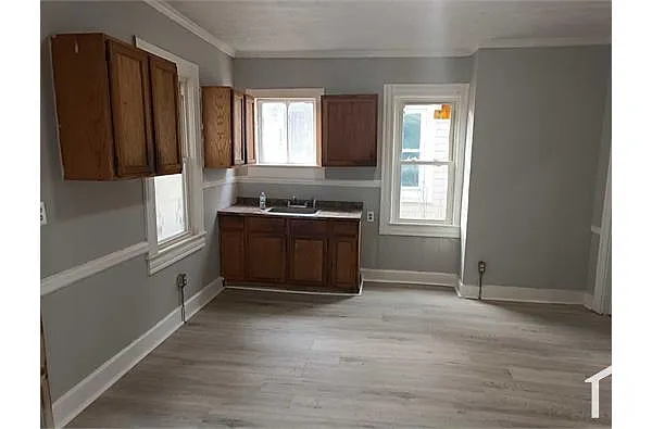 3246 W 44th St photo 1