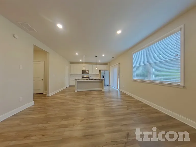 73 Leyland Ct — Photo 3