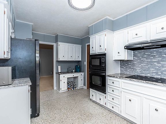 5th image of 3130 Dogwood Ln