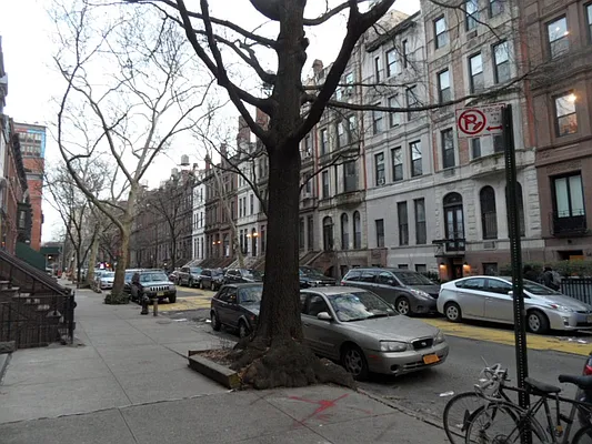 Rented by City Connections Realty | media 8