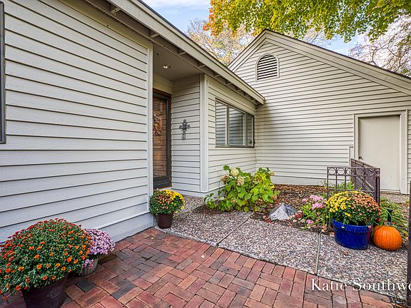 4th image of 6542 Grenelefe Dr SE