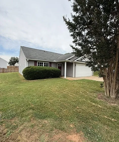 305 Cool Embers Ln — Photo 5
