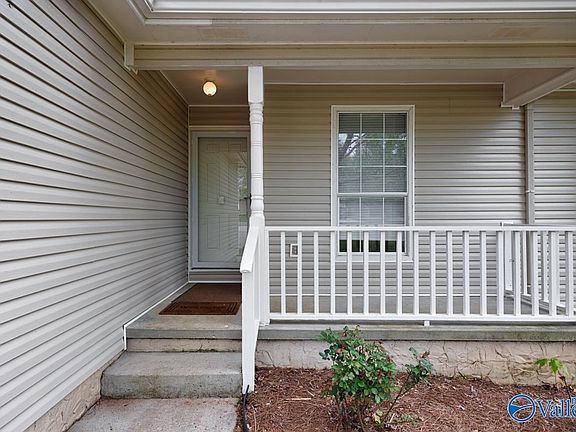 4th image of 108 Kathleen Dr