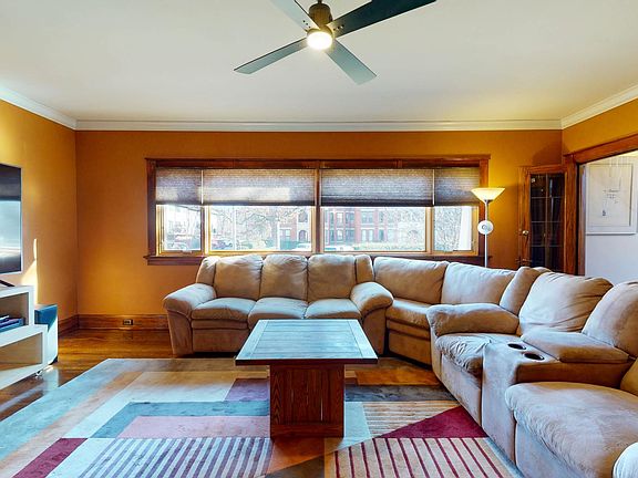 3rd image of 2405 Grandview Ave #1