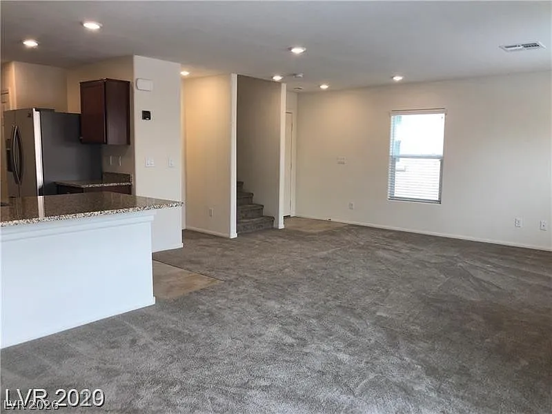 3 bed, 2.5 bath, 1656 sqft, $2,080 — Photo 4