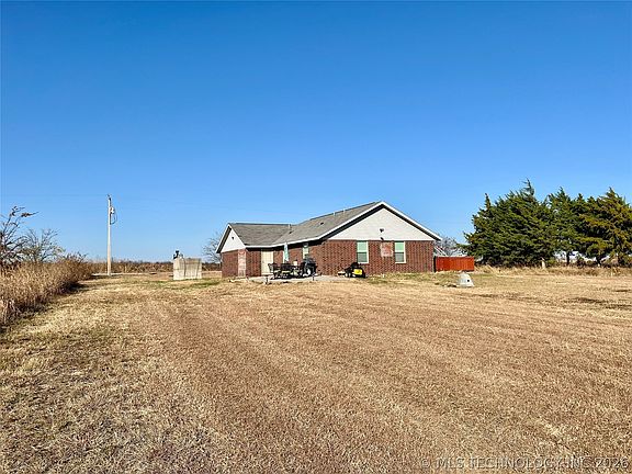 3rd image of 9892 Buckaloo Bend Rd