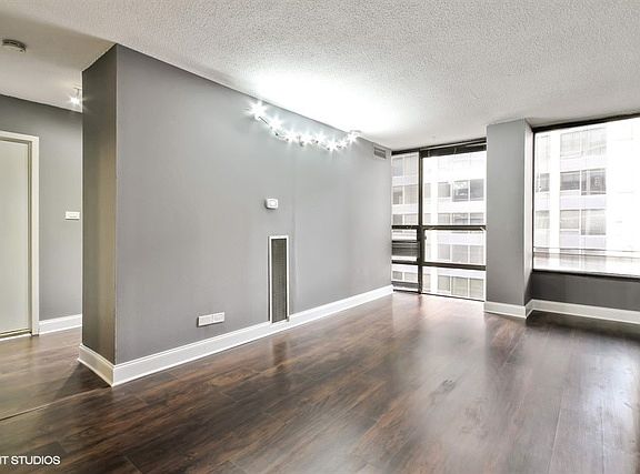 3rd image of 230 E Ontario St APT 2103