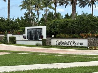 3233 Lake Ridge Ln, Weston, FL 33332