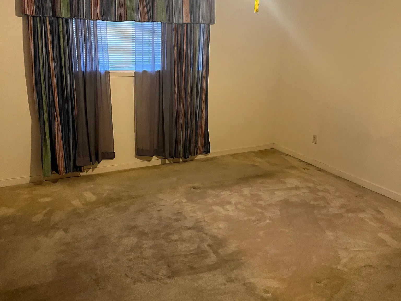 4 bed, 2114 sqft, $1,300 — Photo 4