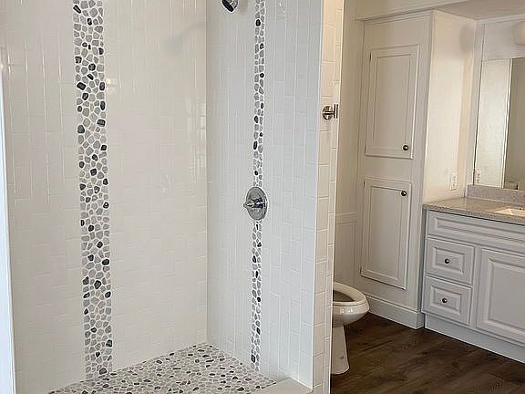 Master bathroom 