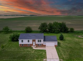 404 Travis Dr, Carlock, IL 61725