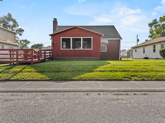 3rd image of 3744 Kinnear Ave