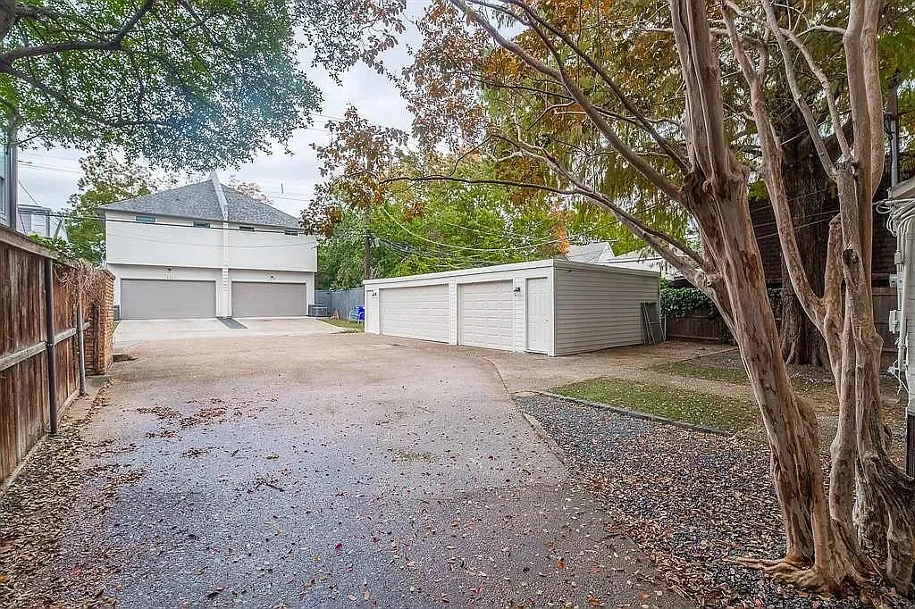 3 bed, 1657 sqft, $3,900 — Photo 2
