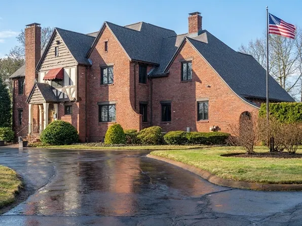 760 Washington St, Whitman, MA 02382
