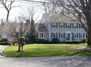 305 Springer Rd, Fairfield, CT 06824