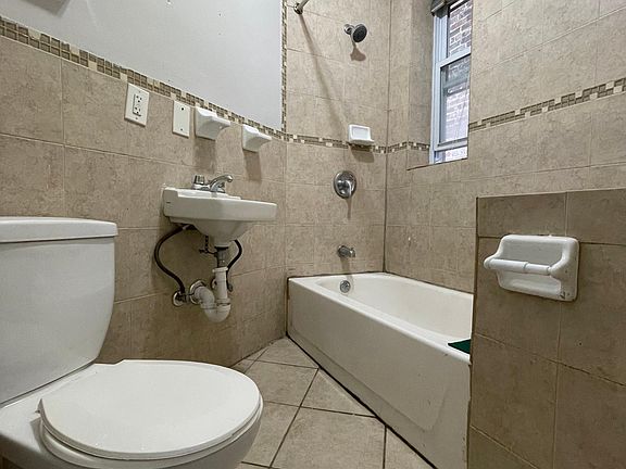 5th image of 6 Tonnele Ave APT 403