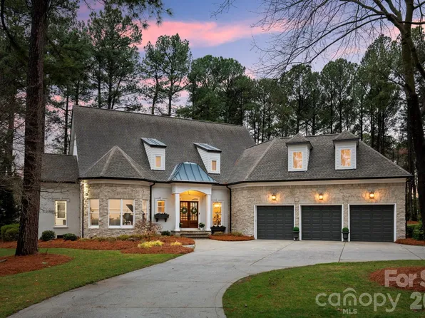 108 Great Point Dr, Mooresville, NC 28117