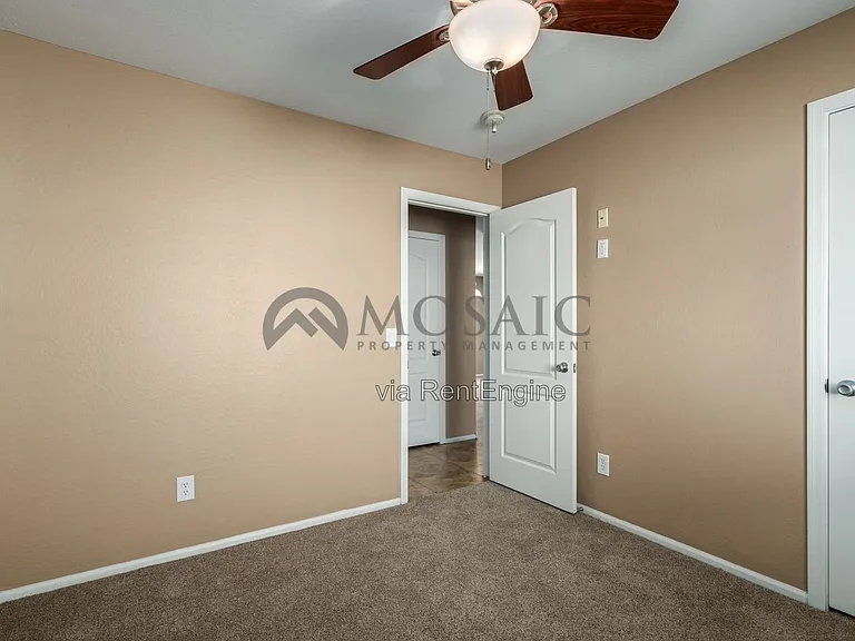 398 E Daniella Dr — Photo 16