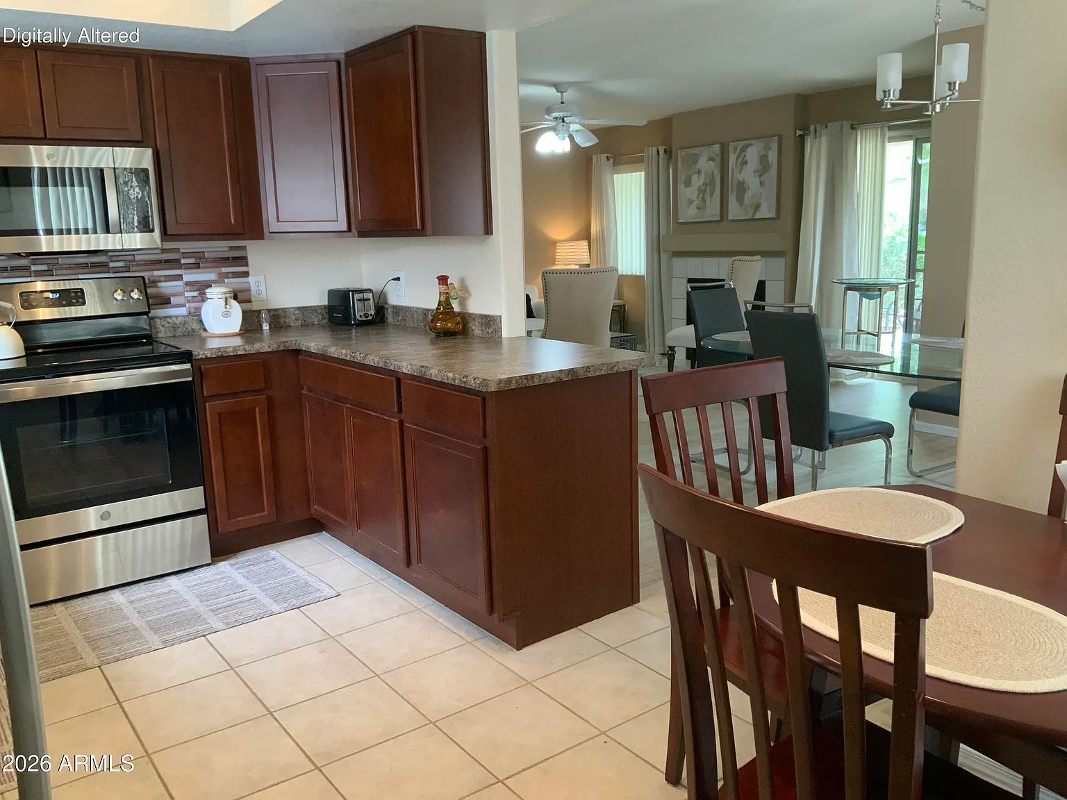 2 bed, 1.0 bath, 1081 sqft, $2,000 — Photo 2